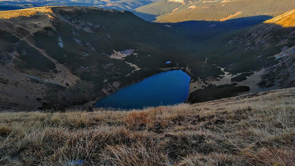 Zigzag pe poteci ascunse in Muntii Cindrel