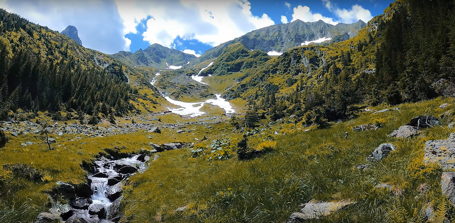 Drumetie in Muntii Fagaras: Fereastra Mica, Varfu Slanina si Piatra Caprei