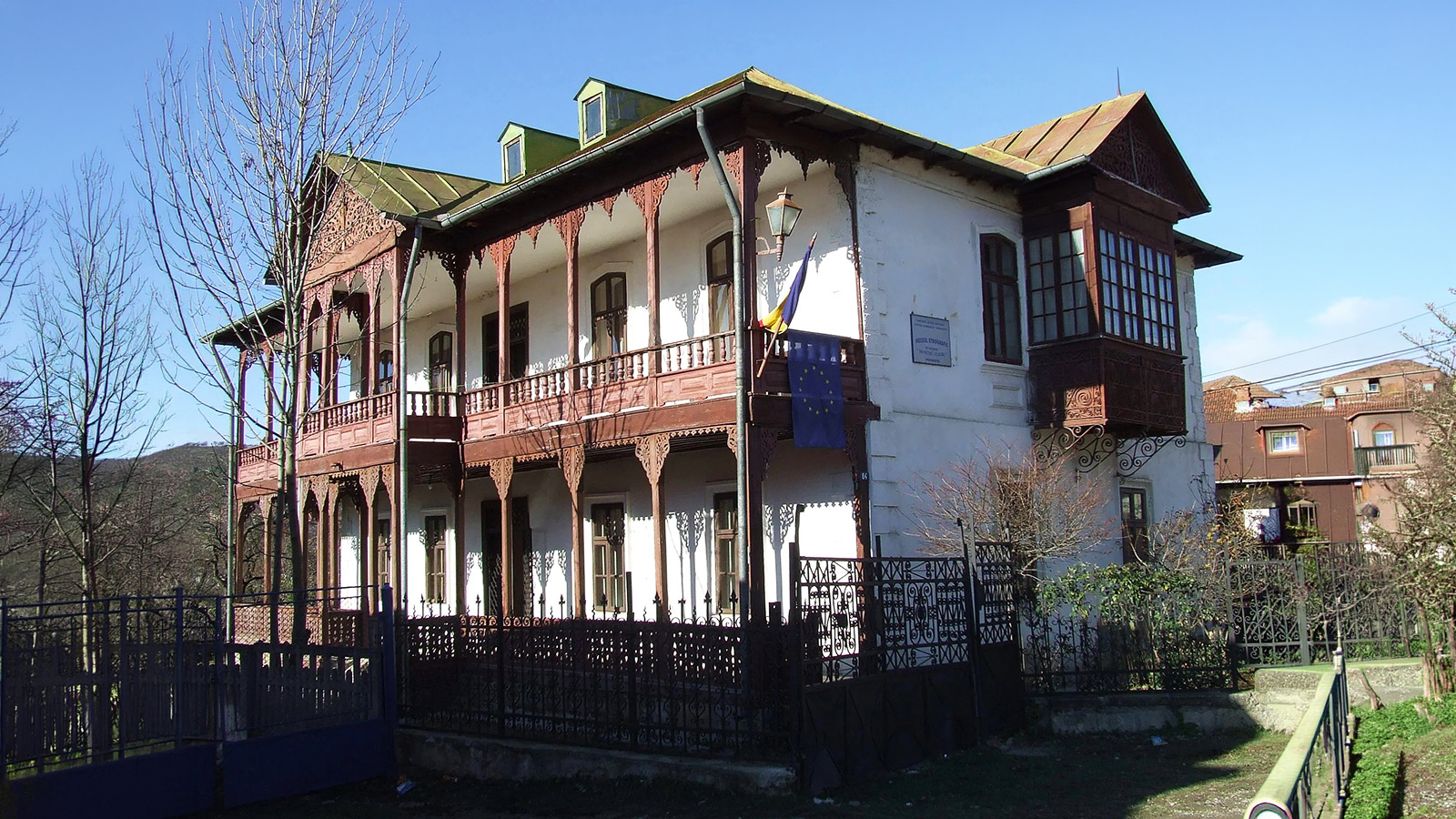 Muzeul Etnografic Prof. Dumitru Ulieru - Pietrosita