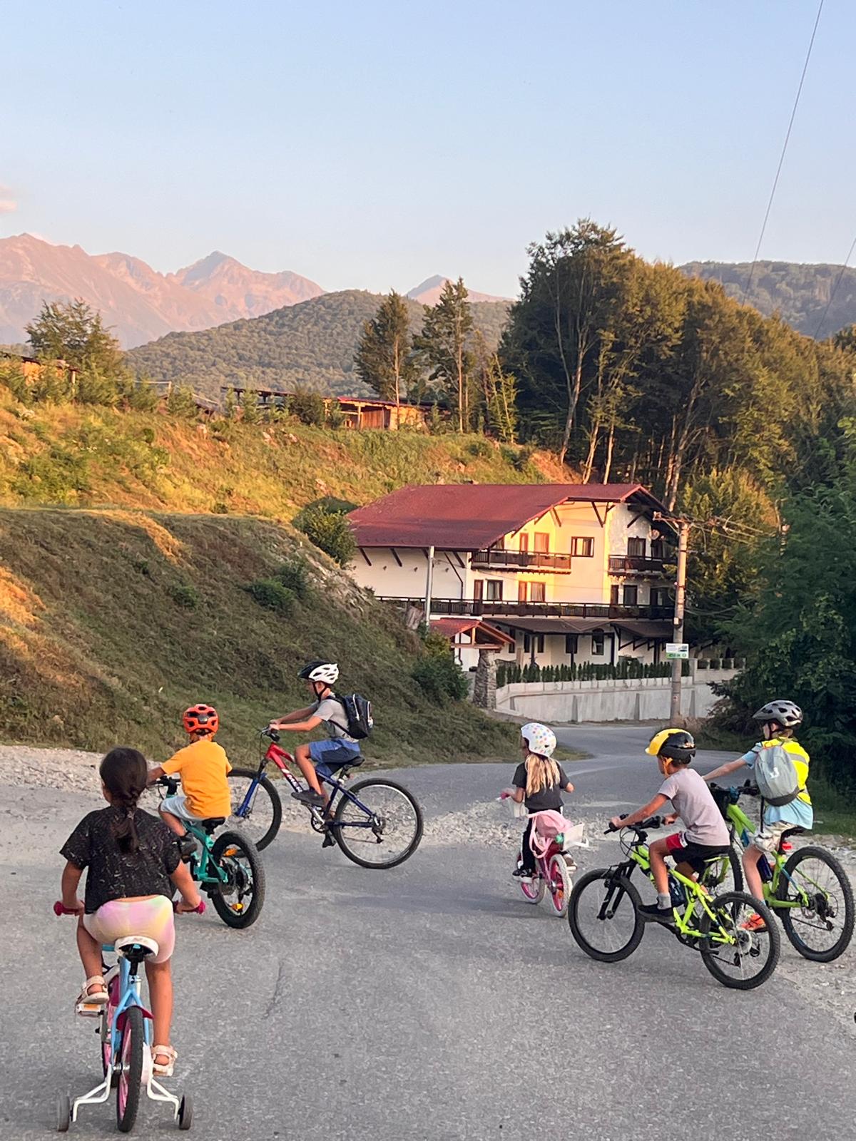 AVENTURA After School pe E-bike pentru Copii, Mamici si Tatici