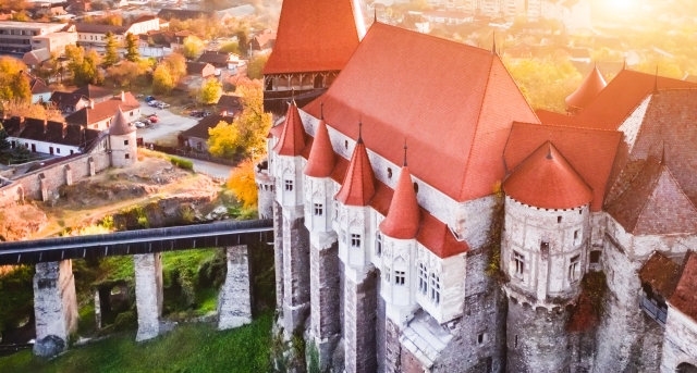 Tur ghidat la Castelul Corvinilor
