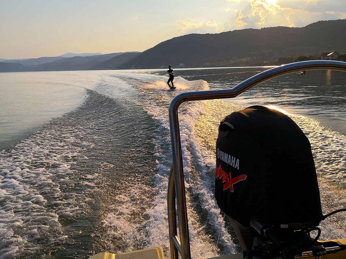 Lecții de ski nautic pentru începatori/avansați pe Dunăre