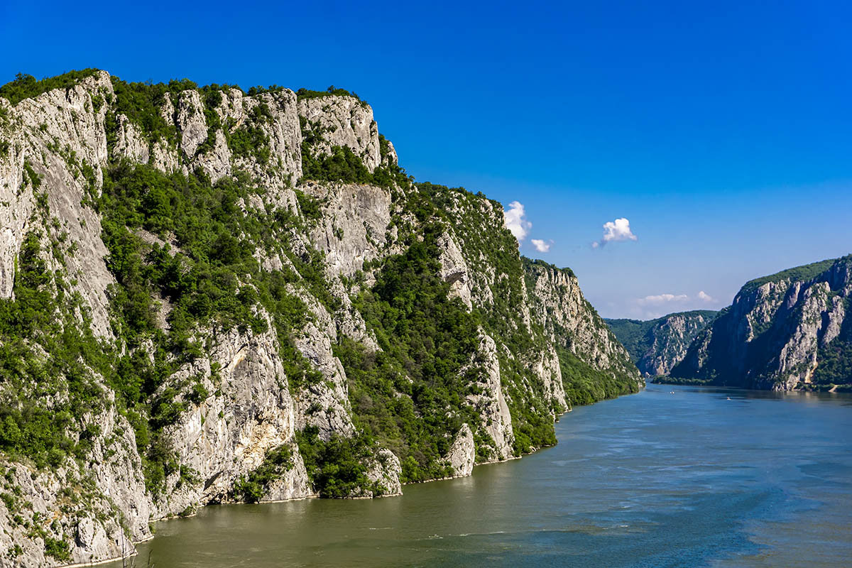 Plimbare cu gogoșarul pe Dunăre