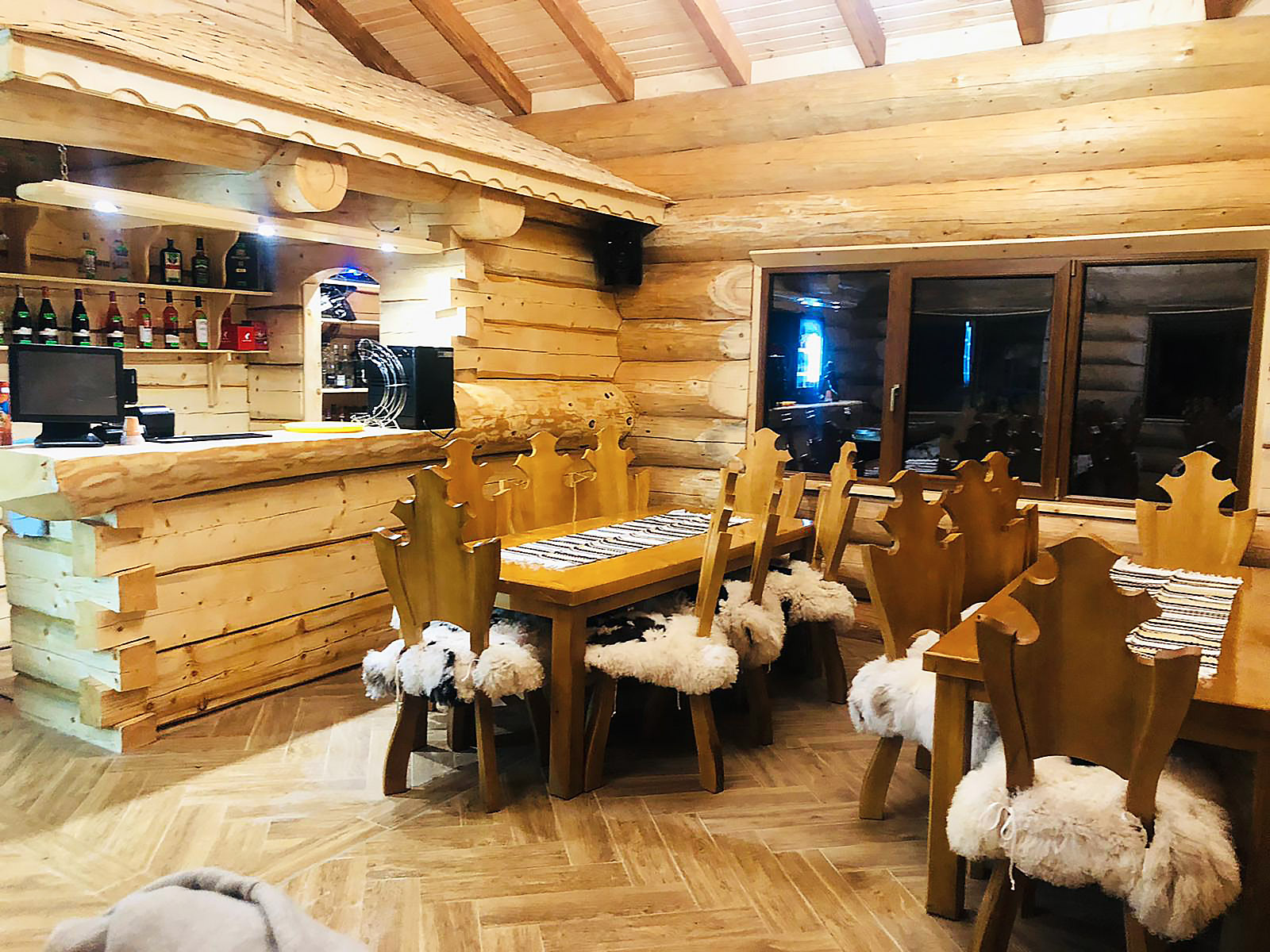 Glamping & Aventură în Bucovina
