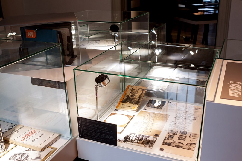 Expoziția de bază MNLR Crețulescu