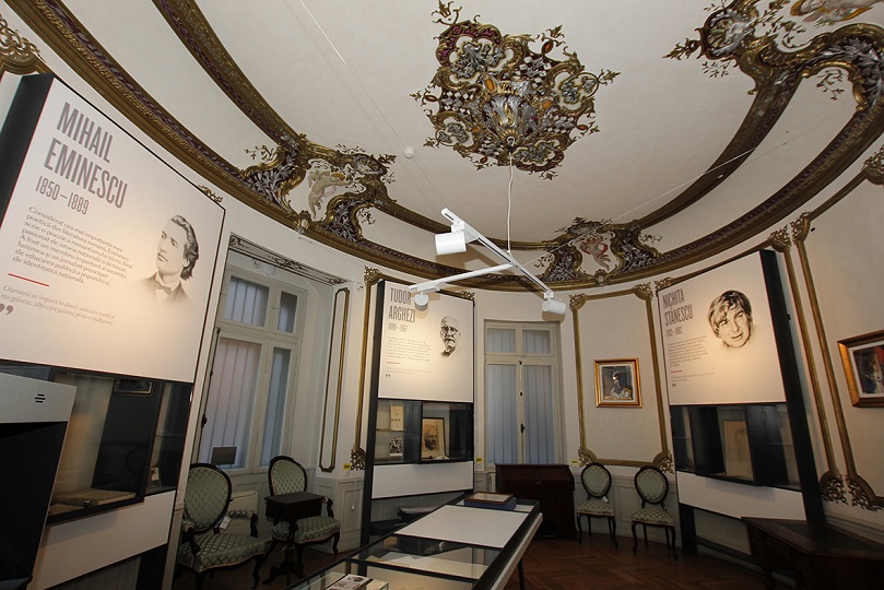 Expoziția de bază MNLR Crețulescu