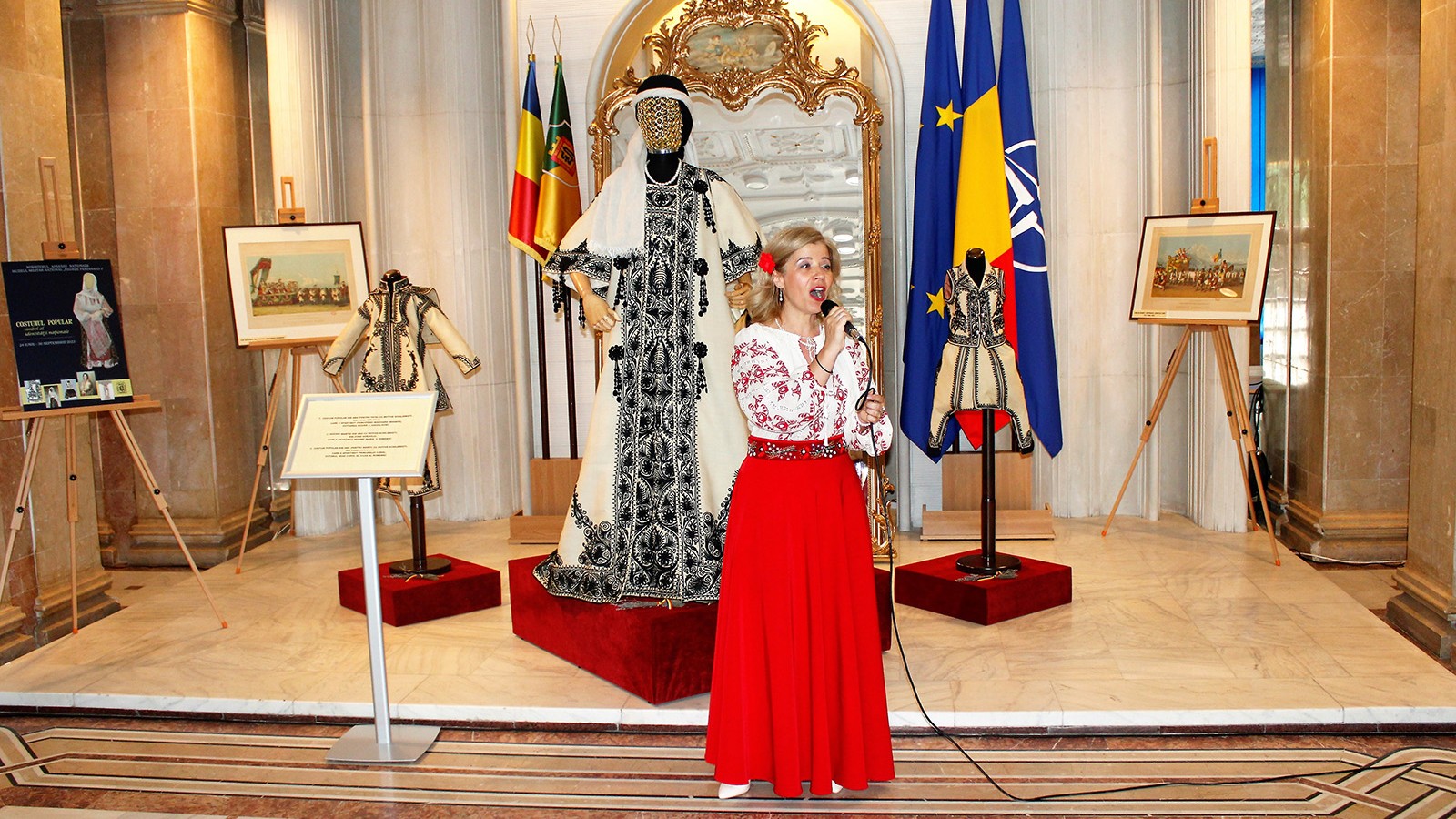 Expozitia Costumul popular - simbol al identitatii nationale