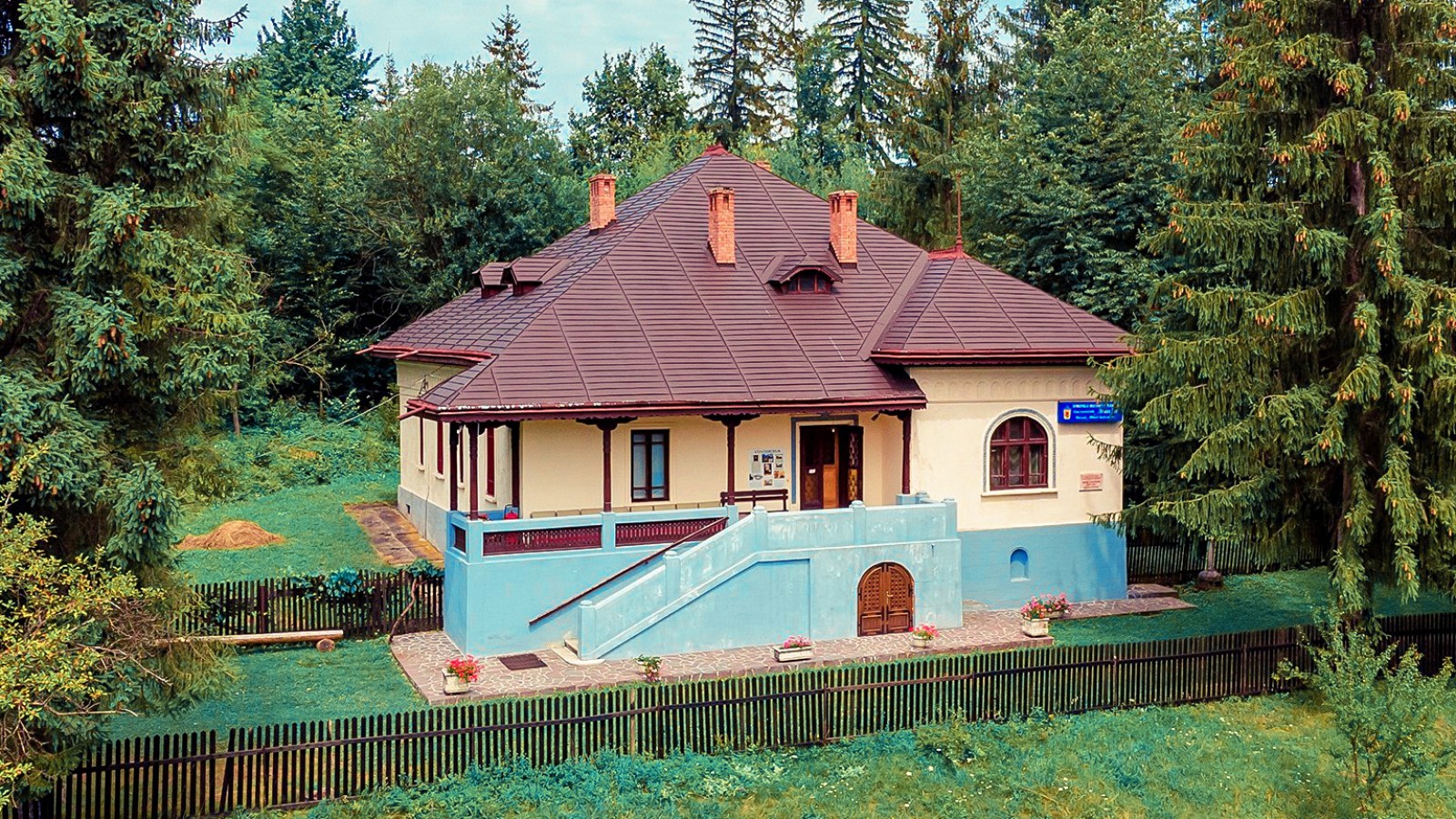 Muzeul Memorial Mihail Sadoveanu si Casa Memoriala Visarion Puiu