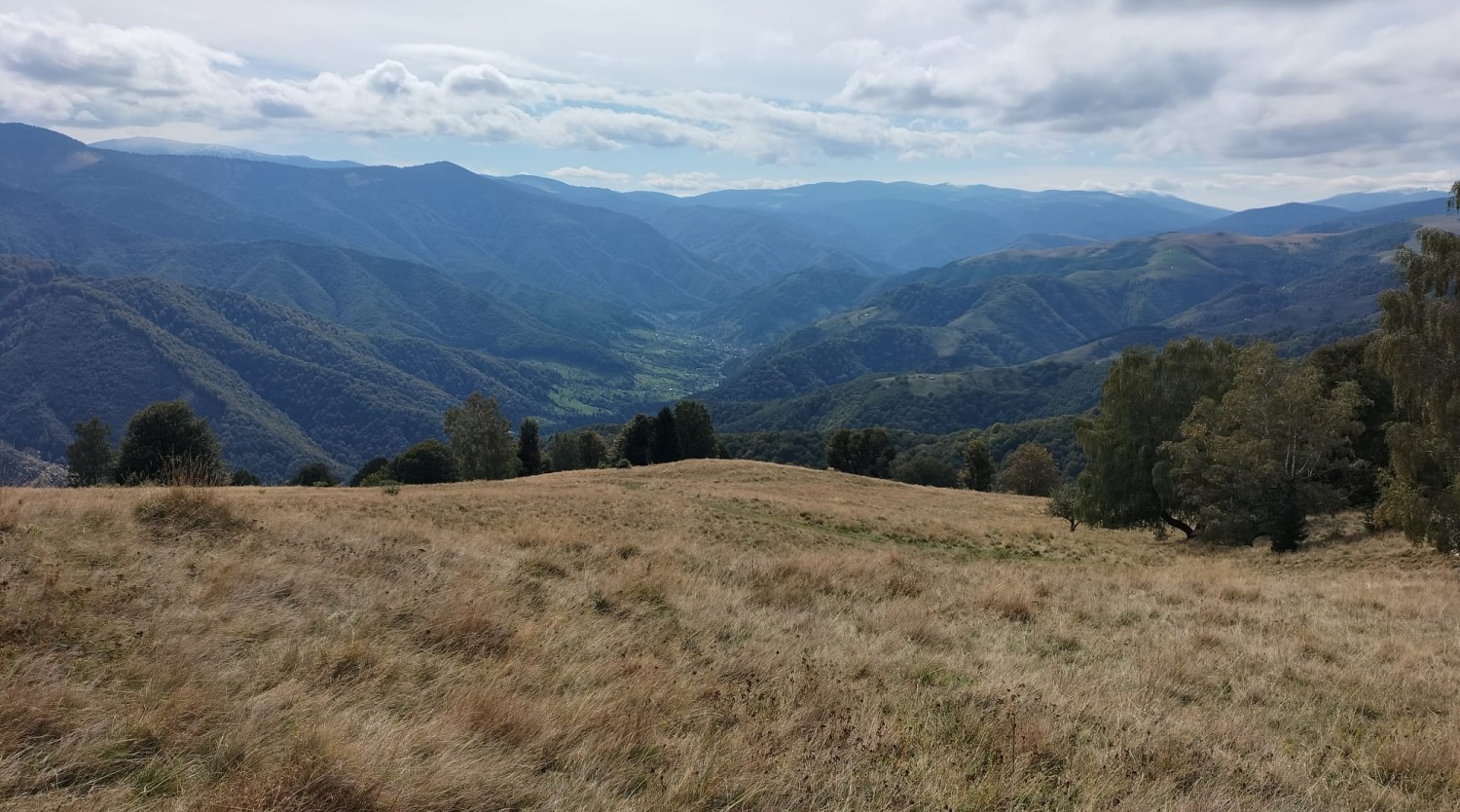 Drumeție Râu Sadului cu masă la stână