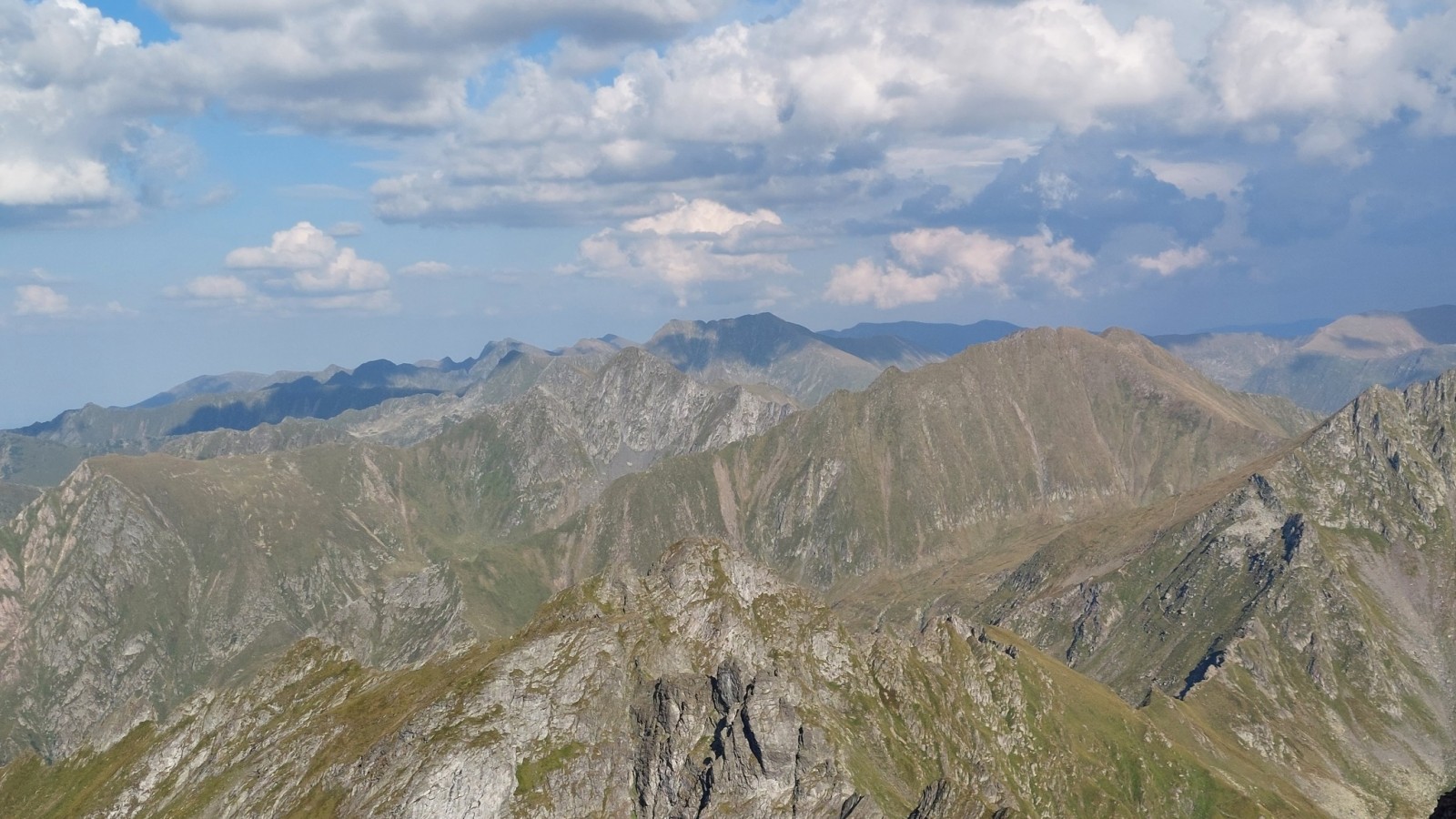 Vânătoarea lui Buteanu (2504m) și Canionul Valea lui Stan