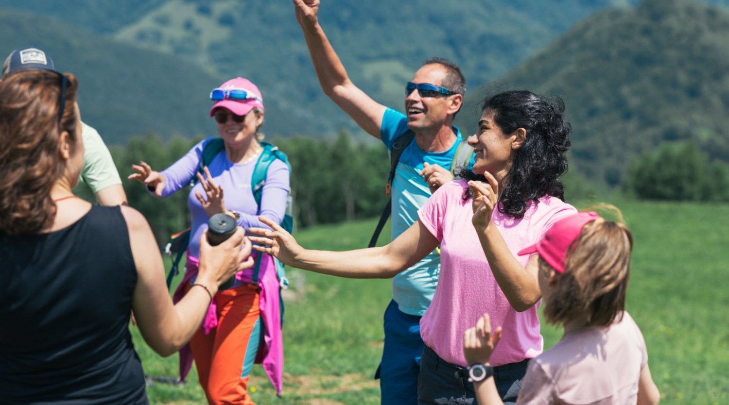 Drumeție pe cărări uitate spre Vf. Muma și Festivalul Plăcintelor din Talma