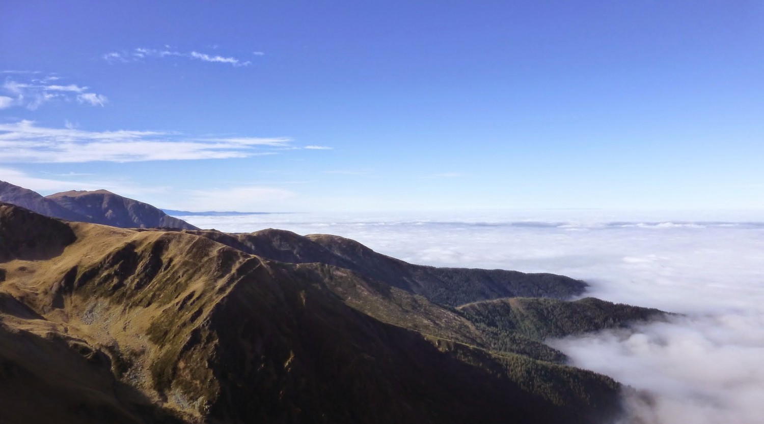 Pe muchia aeriană a Făgărașilor: Porumbacu - Cabana Negoiu - Vârful Șerbota