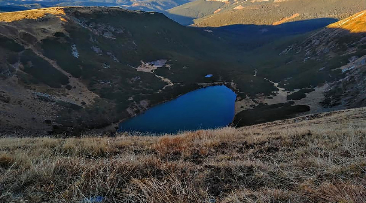 Zigzag pe poteci ascunse in Muntii Cindrel