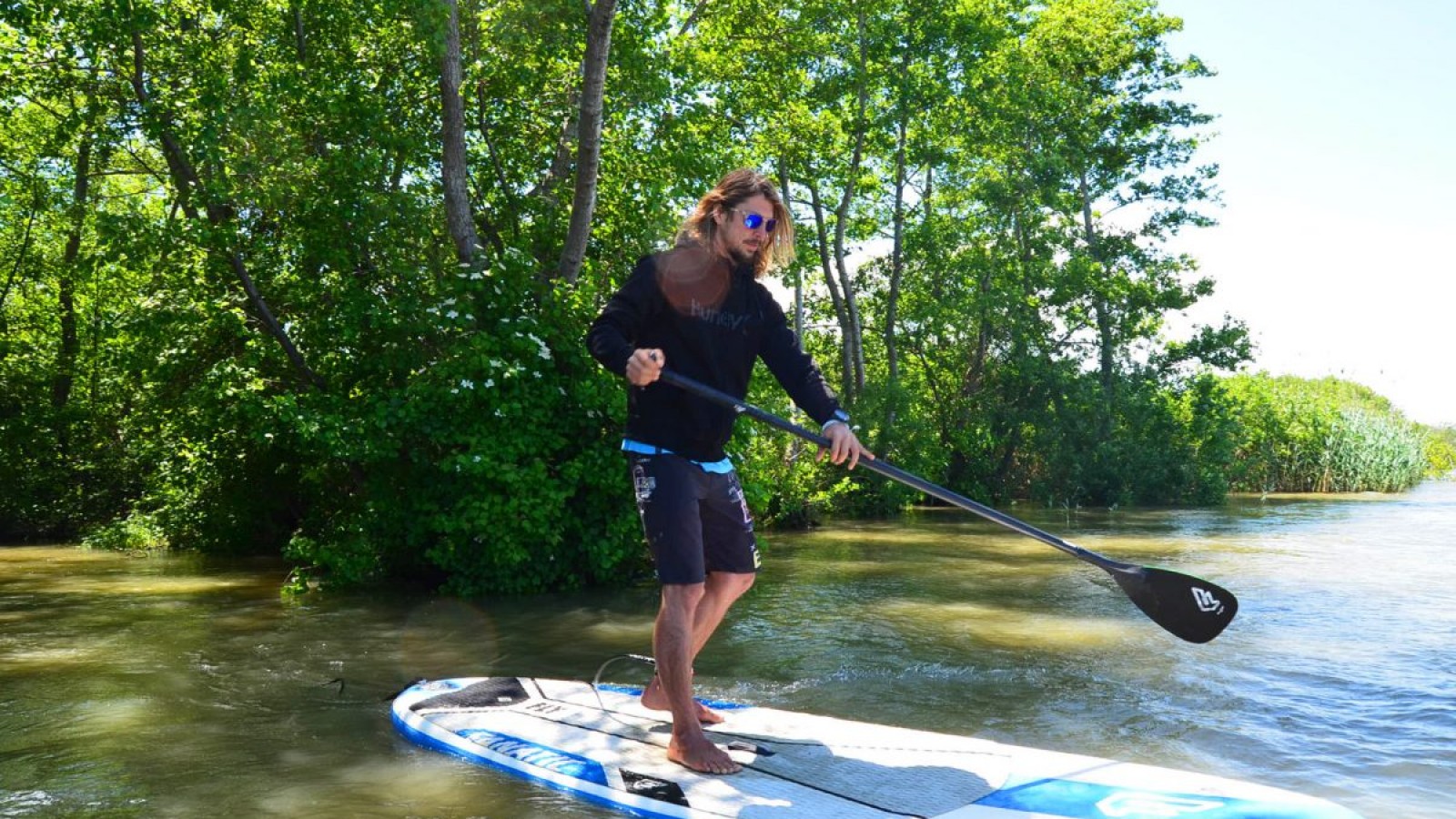 Explorează natura practicând Stand Up Paddle în Delta Dunării Mila 23