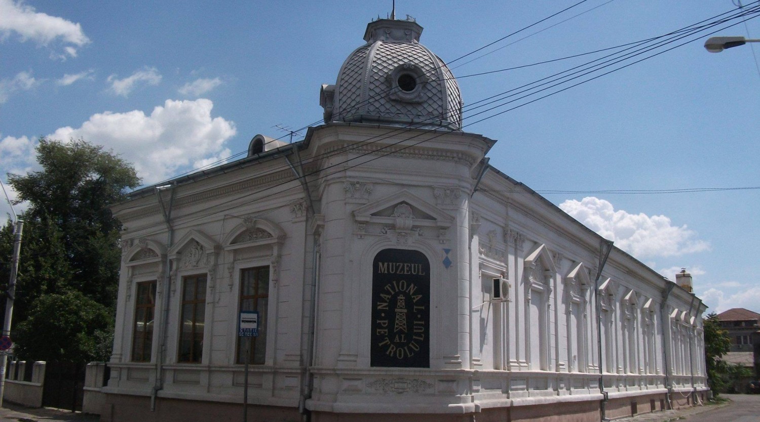 Muzeul Petrolului - Muzeul Judetean de Stiintele Naturii Prahova