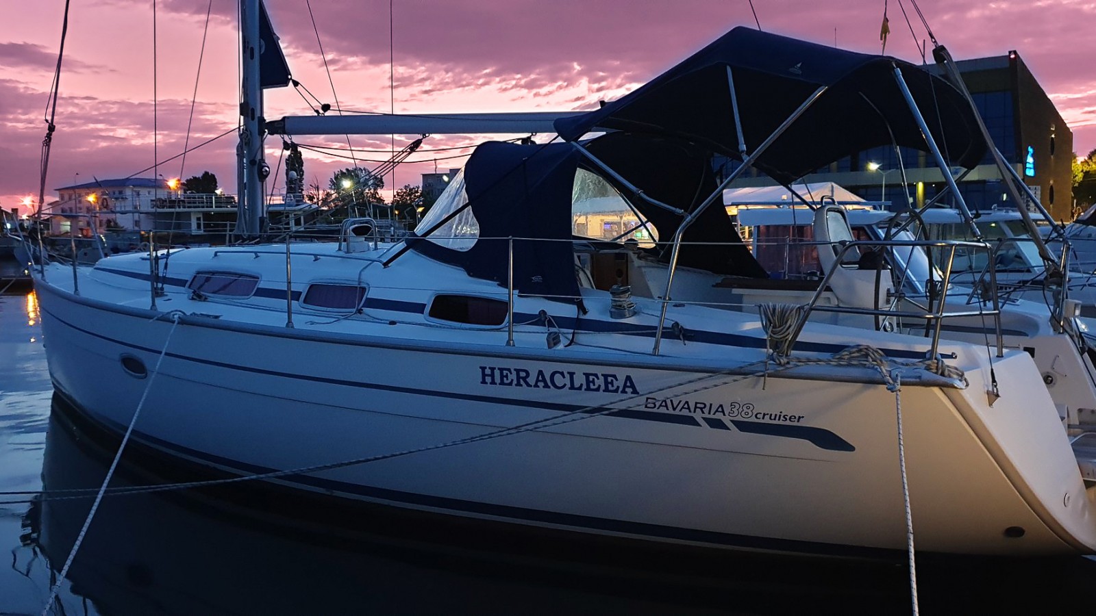 Petrecere de neuitat pe yachtul „Heracleea” la Marea Neagră